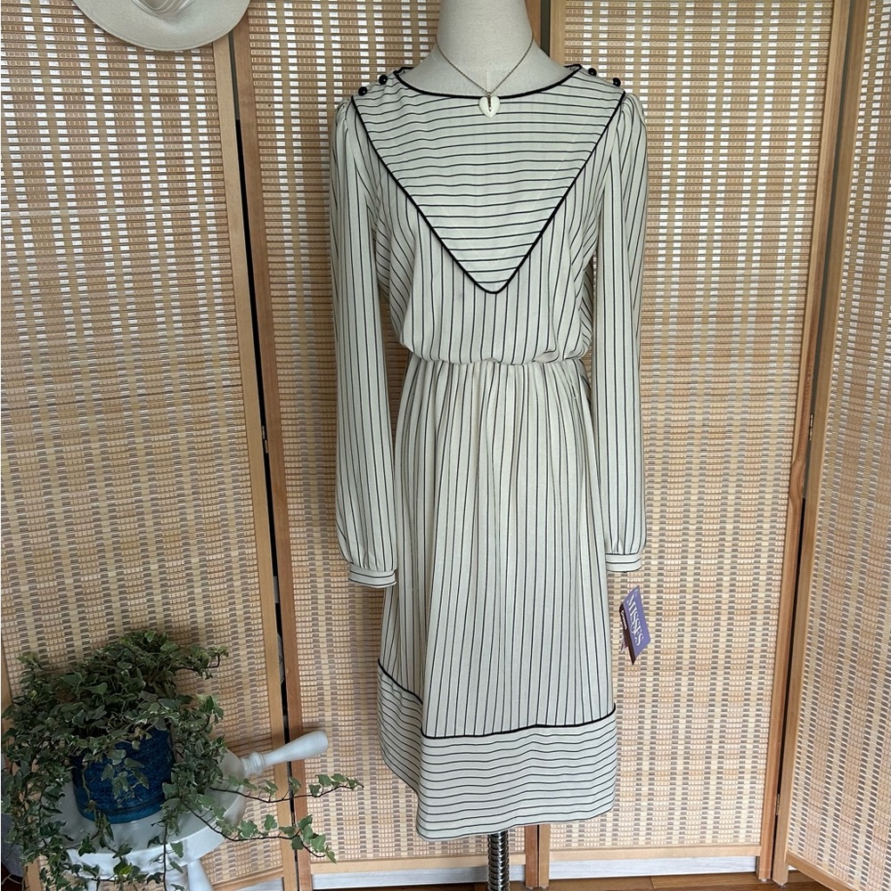 Vintage Black and White Striped Long Sleeve Dress